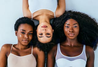 Mujeres migrantes en Colombia: más vulnerables y pobres que los hombres
