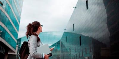 El impacto de los posgrados en la competitividad profesional 