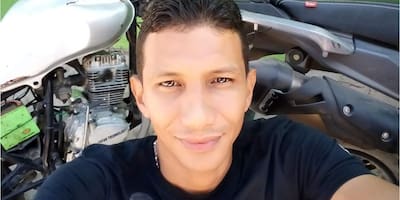 Discutió con su pareja, salió a buscarla y una camioneta lo atropelló