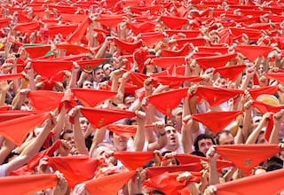 Sanfermines en Pamplona: color, música y tradición 