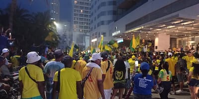 Video: así fue el banderazo heroico en el hotel que hospeda al Real Cartagena